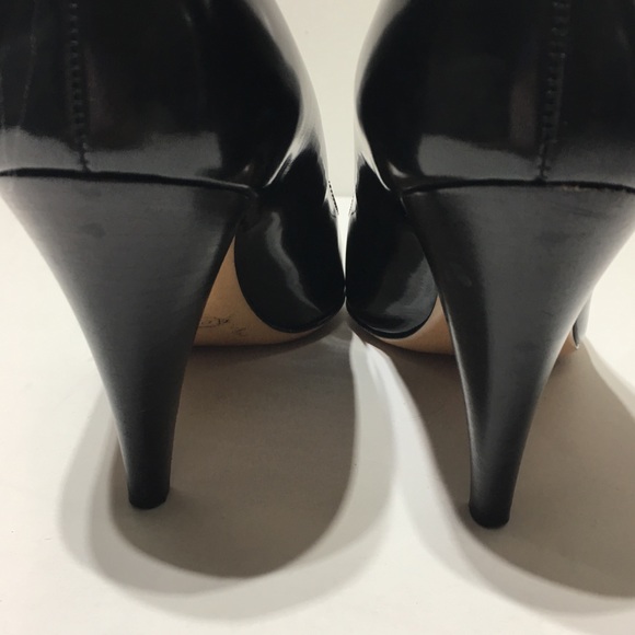Coach Classic Black Leather Heels Size 8.5 - Picture 6 of 8